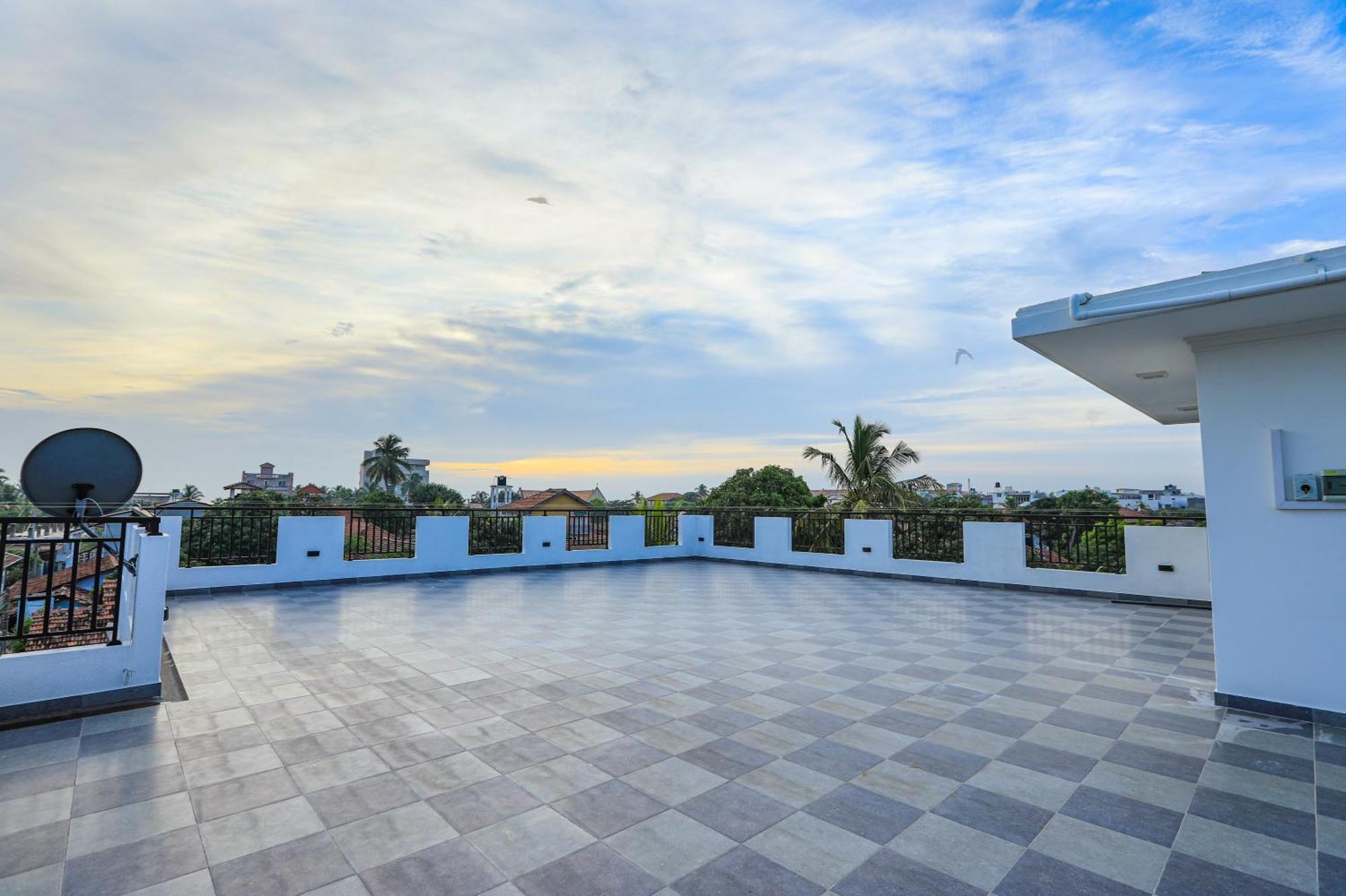 D Marit Motel Negombo Exterior photo